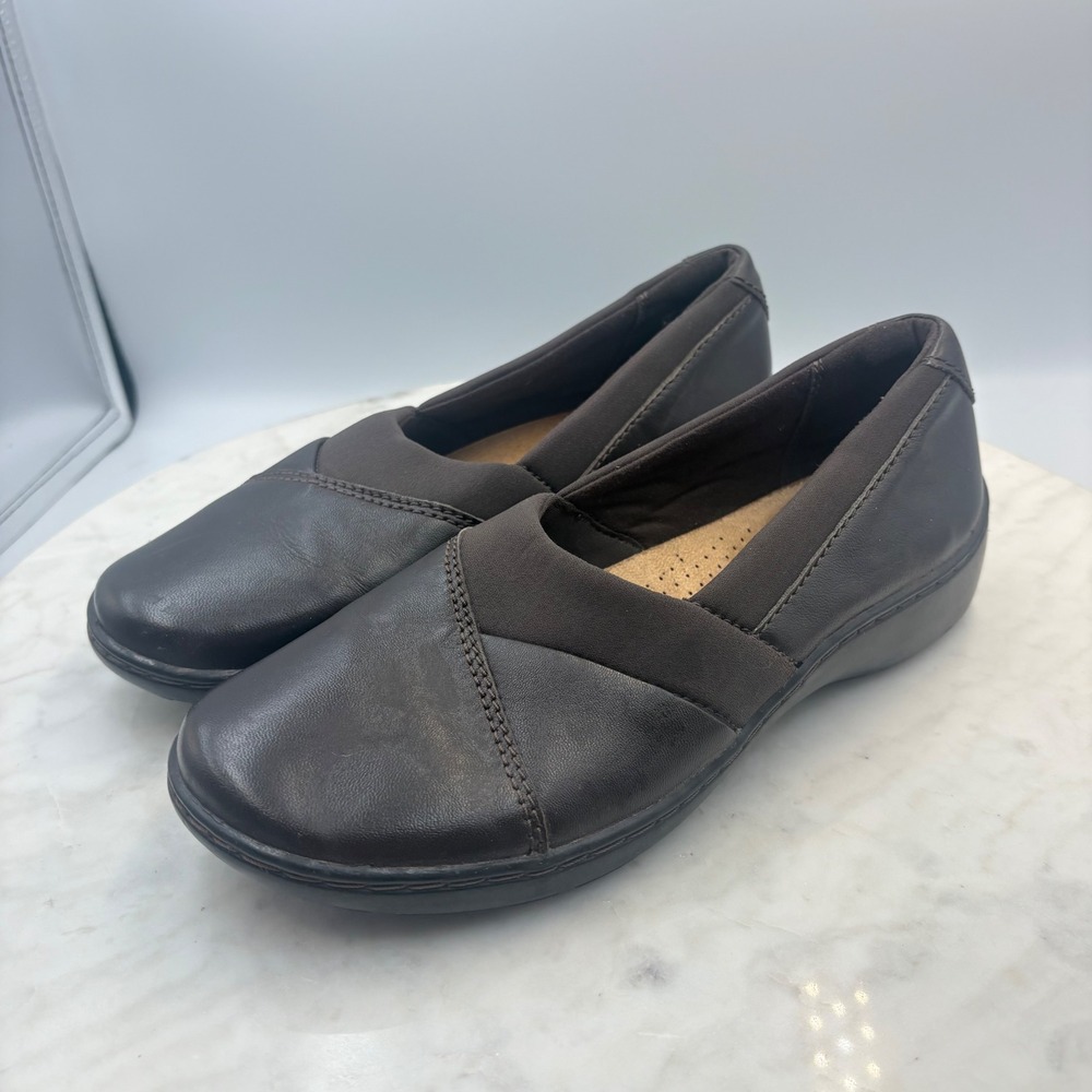 Clarks Collection Loafers Womens 6.5W Wide Brown Leather Slip On Comfort Support